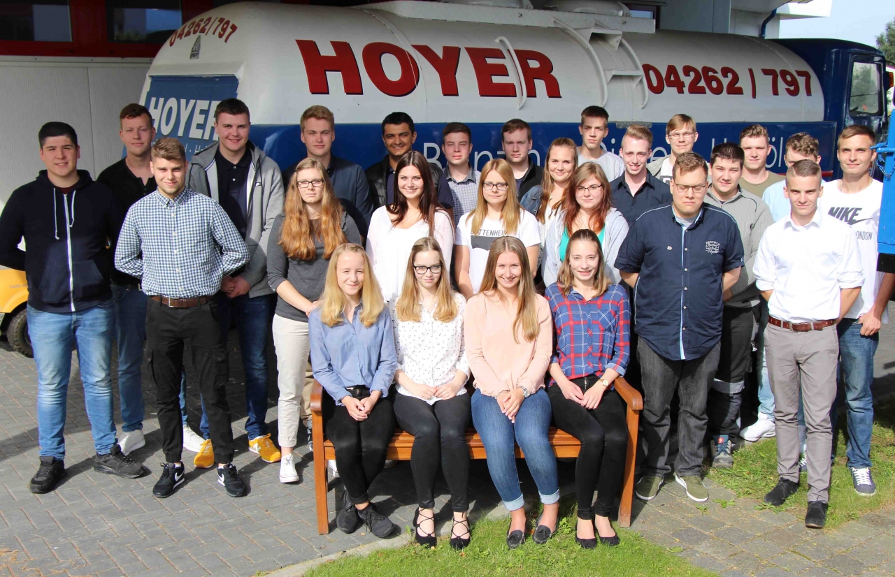 29 Auszubildenden starten bei Hoyer ins Berufsleben